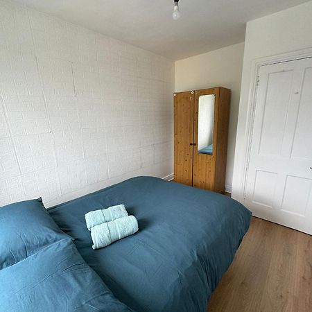 Nice Double Room At 2 Iveragh Rd-8 Dublino Esterno foto