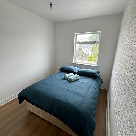 Nice Double Room At 2 Iveragh Rd-8 Dublino Esterno foto