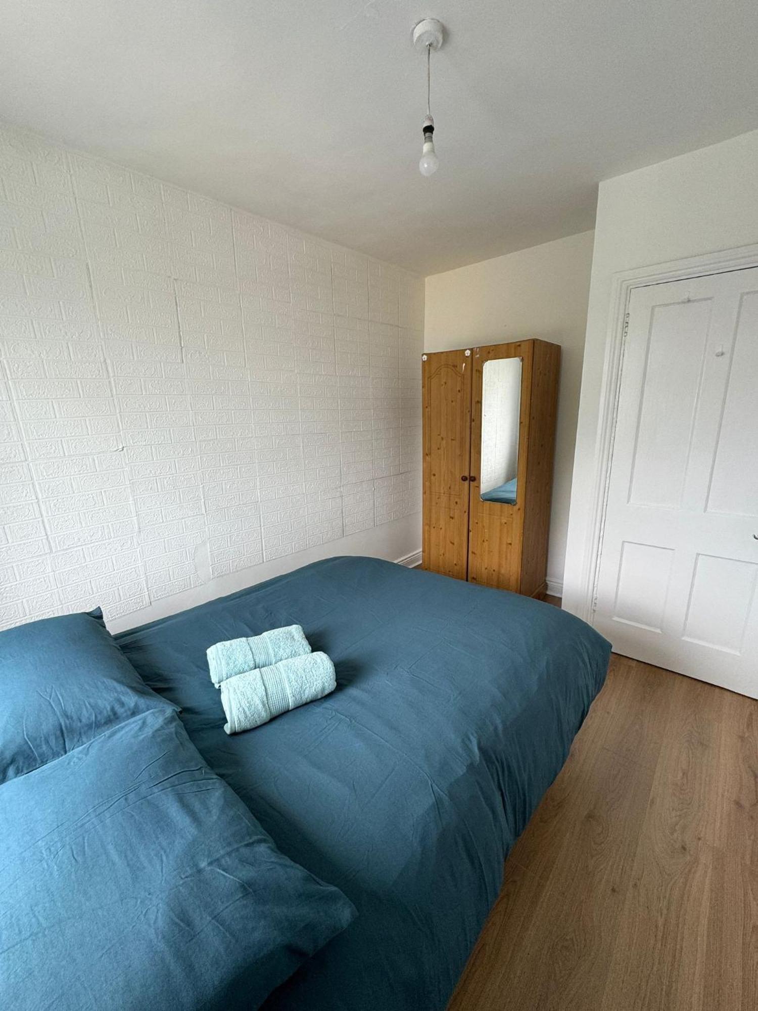 Nice Double Room At 2 Iveragh Rd-8 Dublino Esterno foto